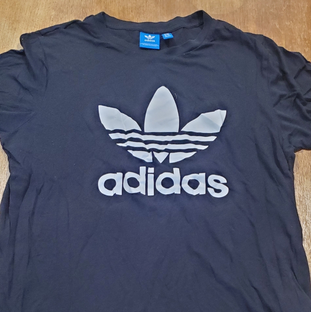 OG women's Pre-owned Adidas T-shirt